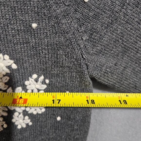 Eddie Bauer Tall Angora Blend Sweater Gray Snowflake Embroidered Sz Medium Tall - Picture 6 of 7